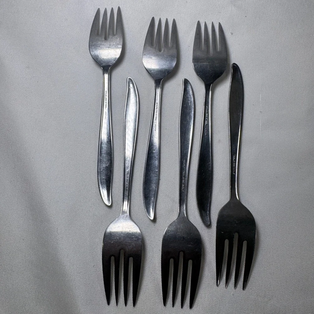 Japan neck flatware